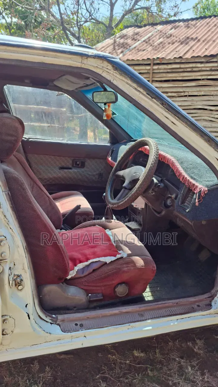 Toyota Corolla 1996 White