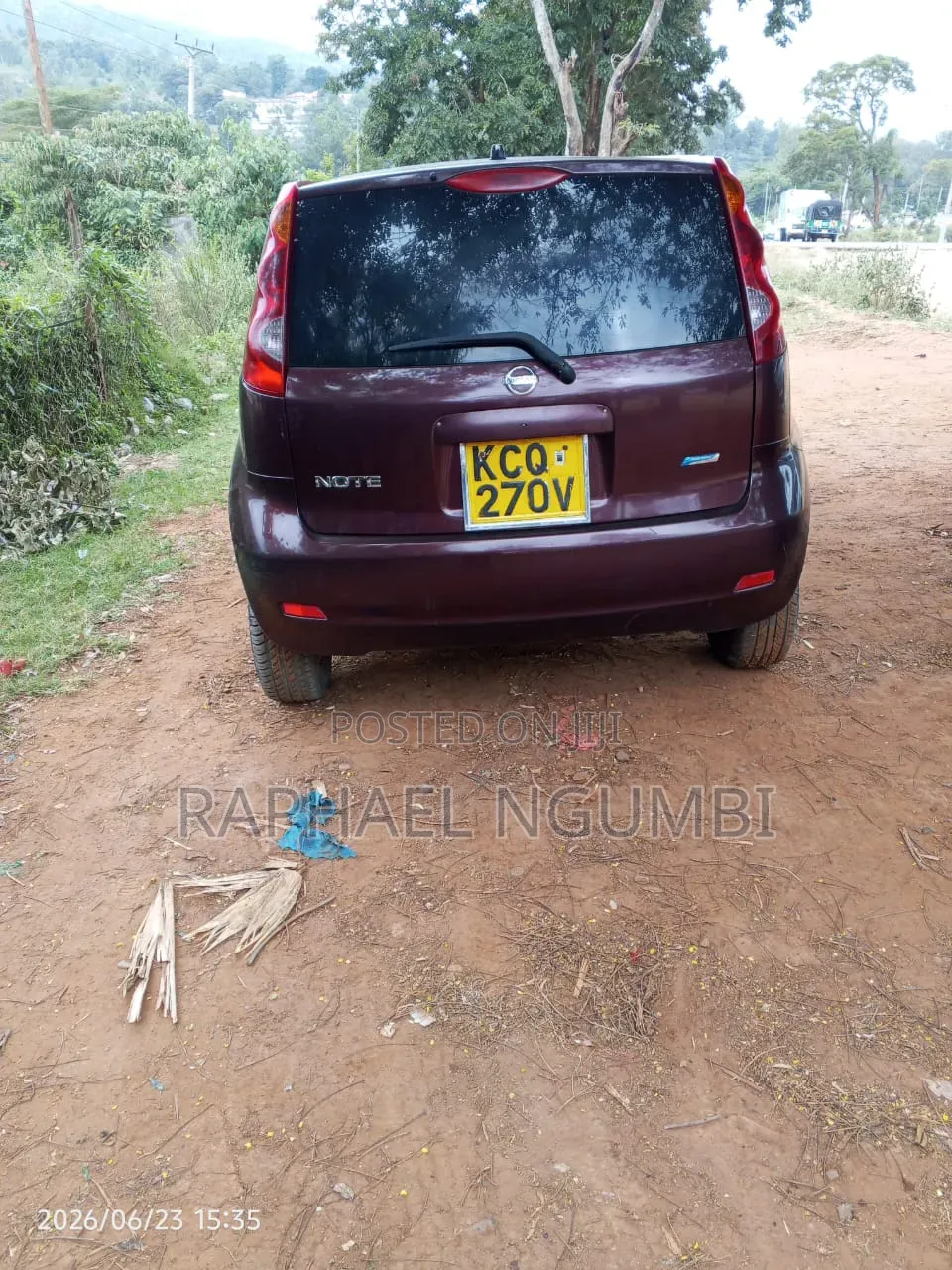 Nissan Note 2011 Burgundy