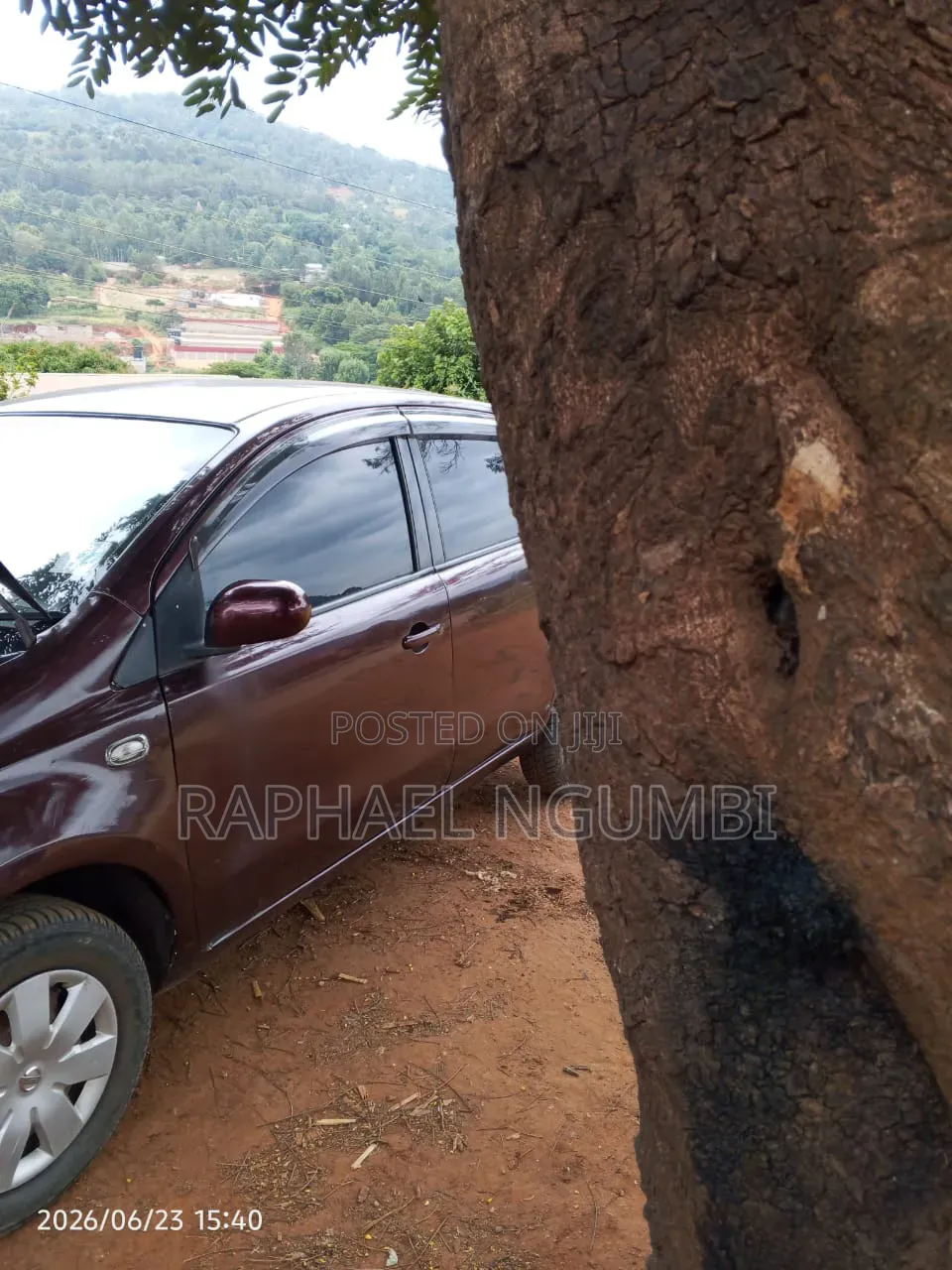 Nissan Note 2011 Burgundy