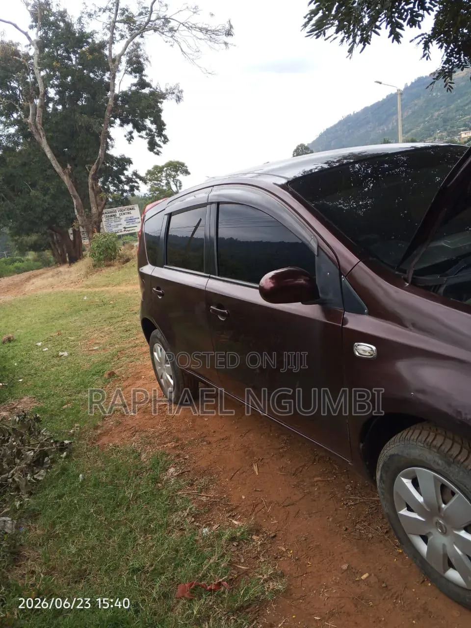 Nissan Note 2011 Burgundy