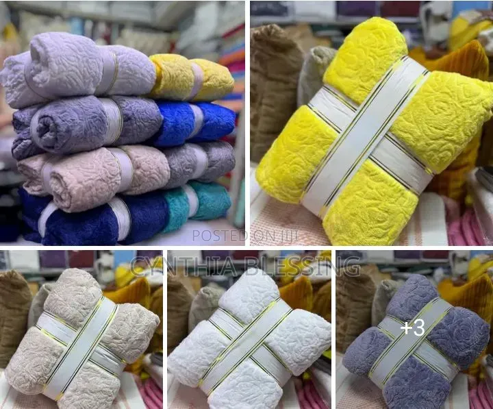 Geometric Pattern Soft Fleece Blanket