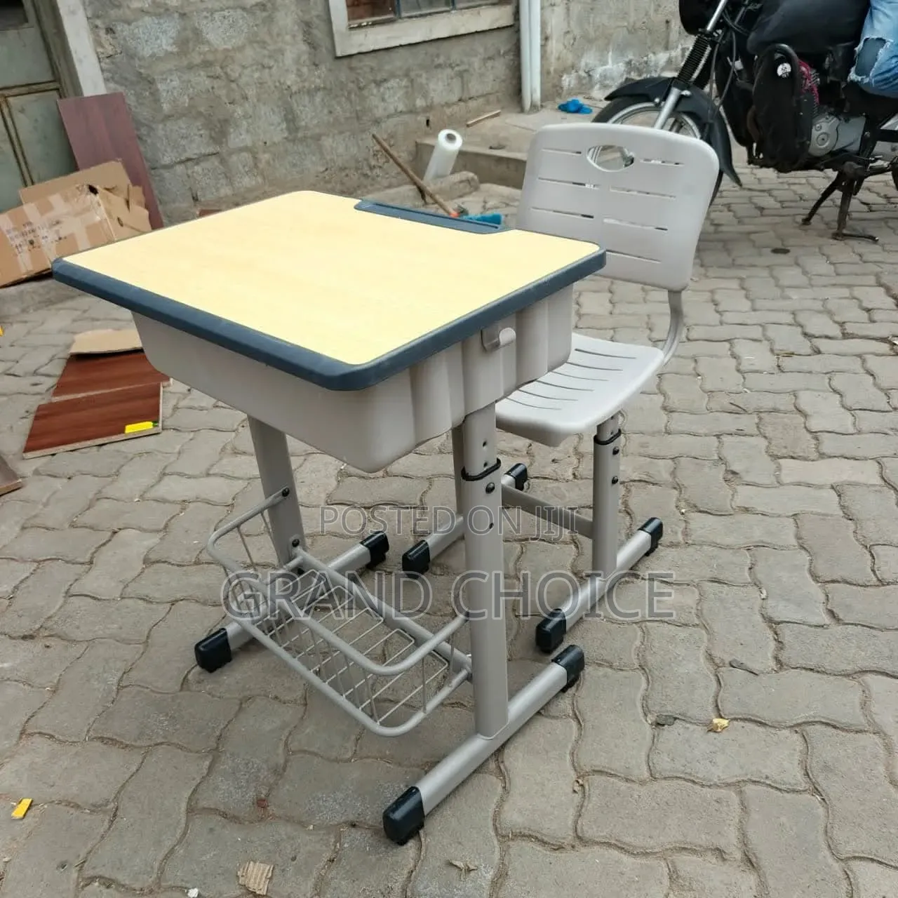 Kkindergarten Study Desk