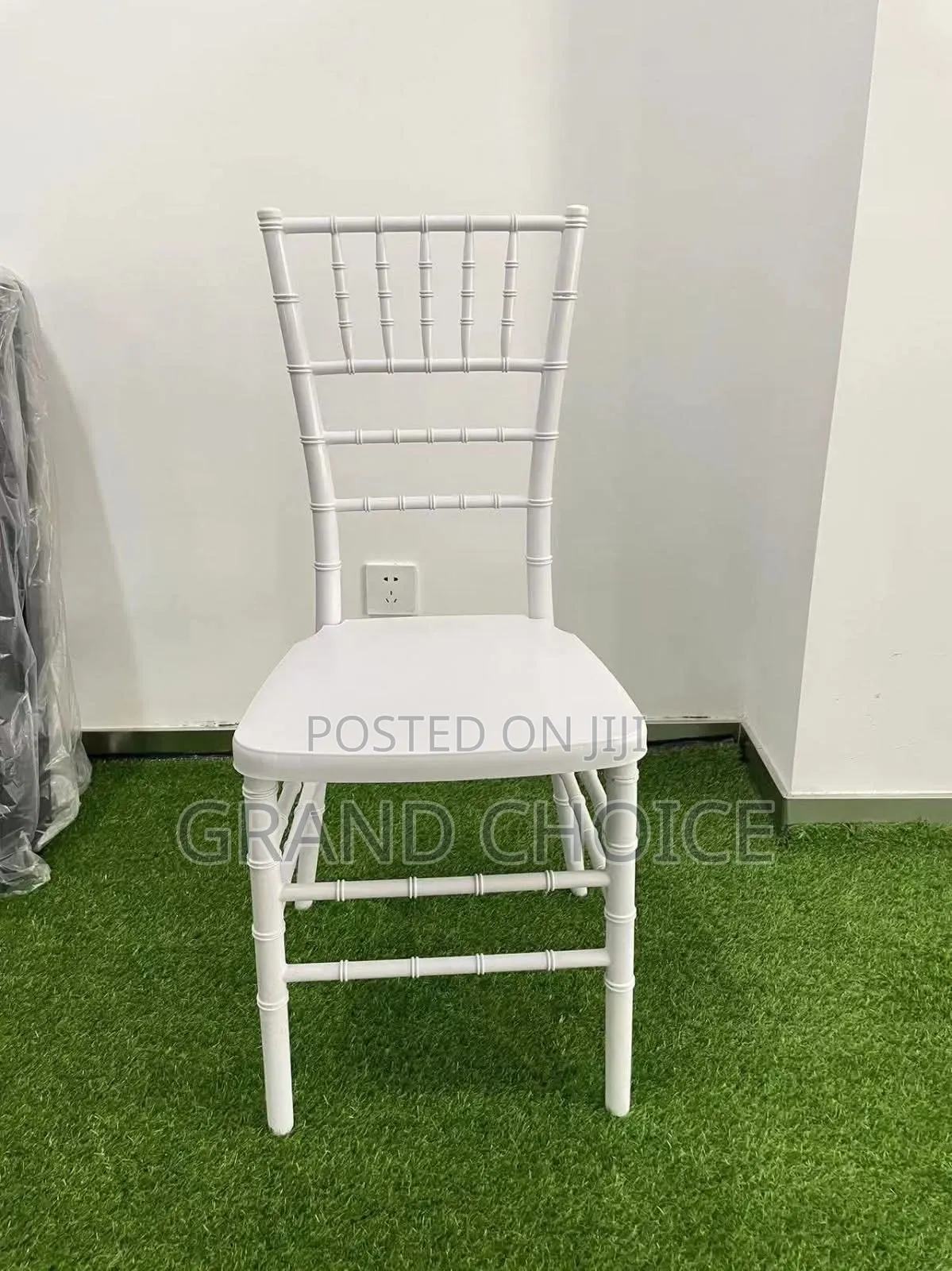 Comfort Event White Chair