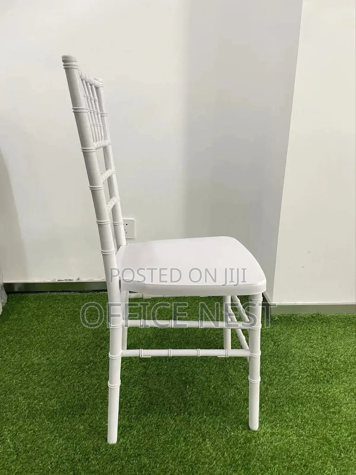 Comfort Event White Chair