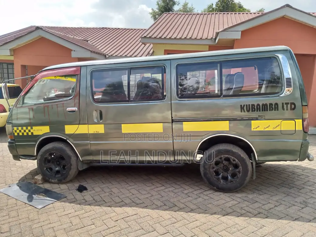 Toyota HiAce 2004 Green