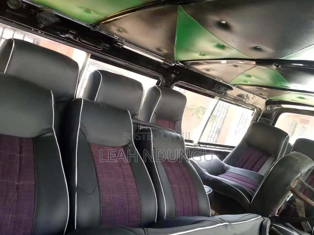 Toyota HiAce 2004 Green