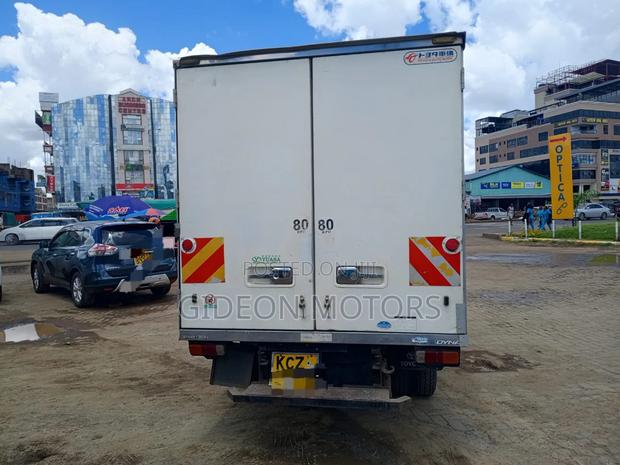 Toyota Dyna - thumbnail 6