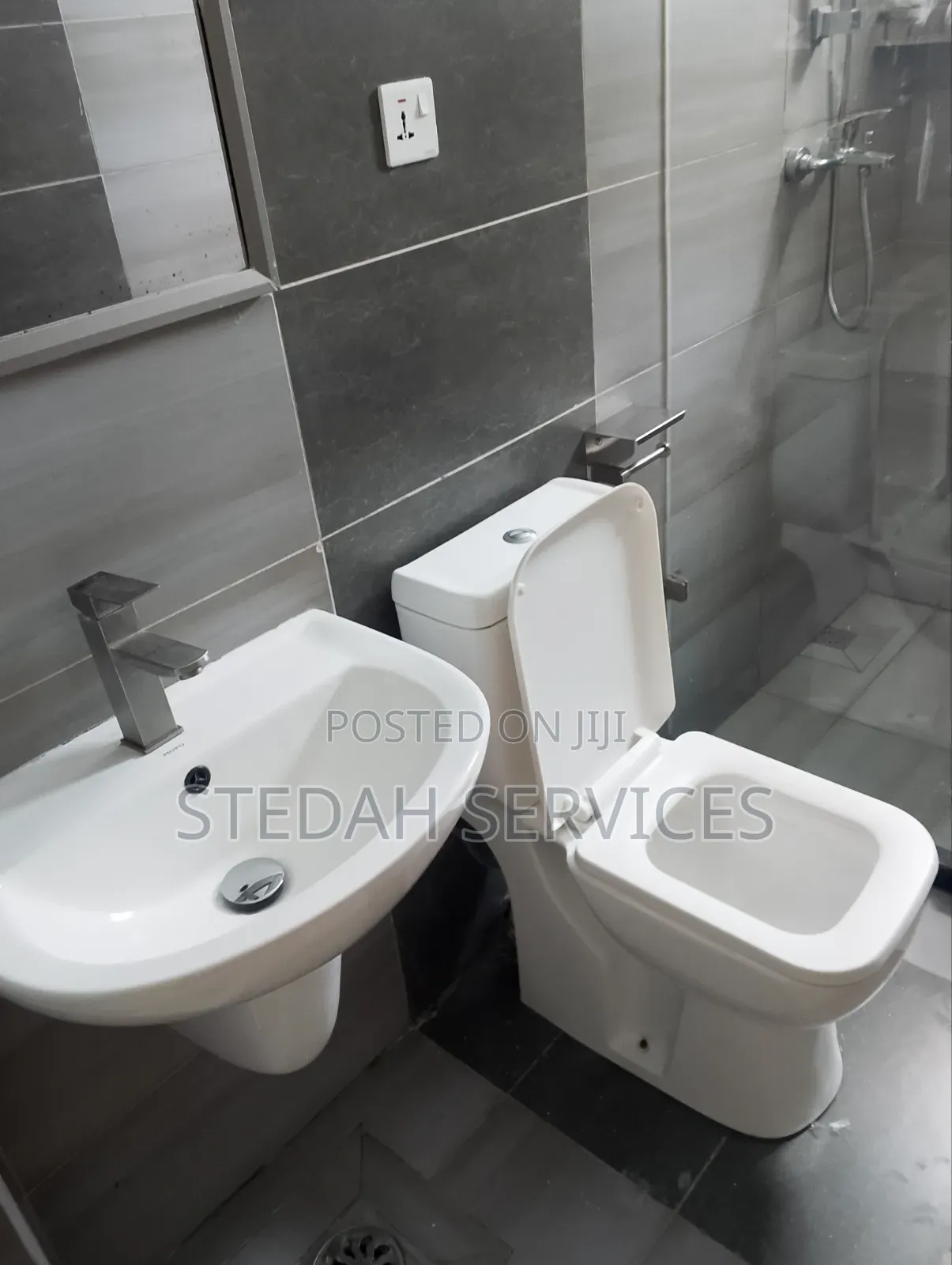 Plumber-Leaks/Unclogging/Smells-We Got You