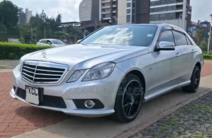 Mercedes-Benz E250 2011 Silver