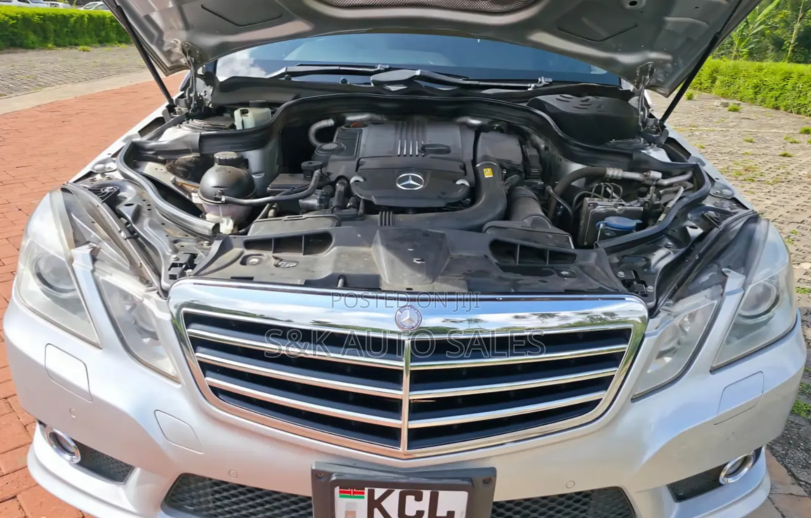 Mercedes-Benz E250 2011 Silver