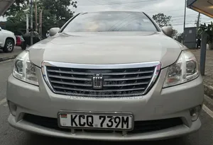 Toyota Crown 2012 Beige