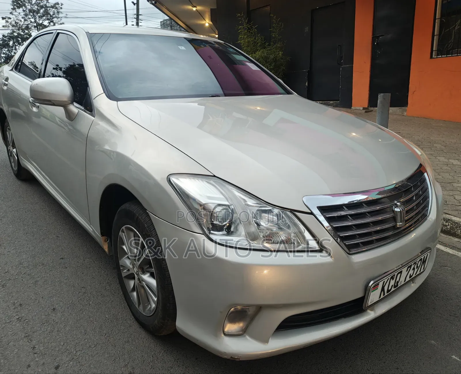 Toyota Crown 2012 Beige
