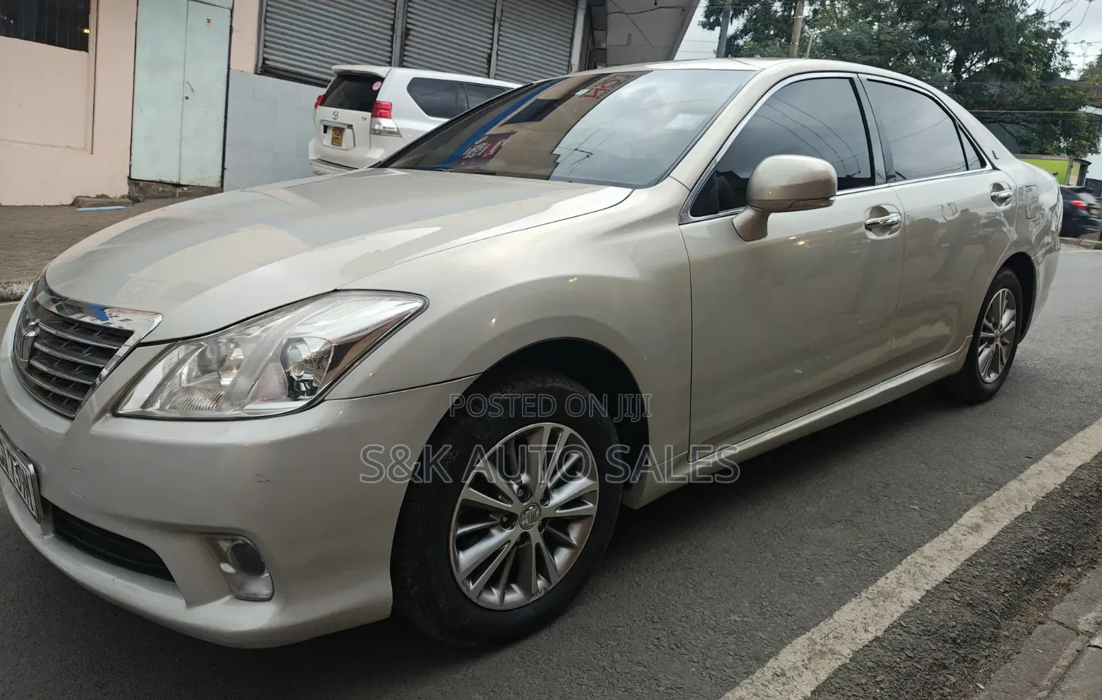Toyota Crown 2012 Beige