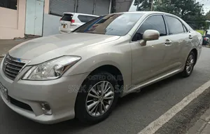 Toyota Crown 2012 Beige