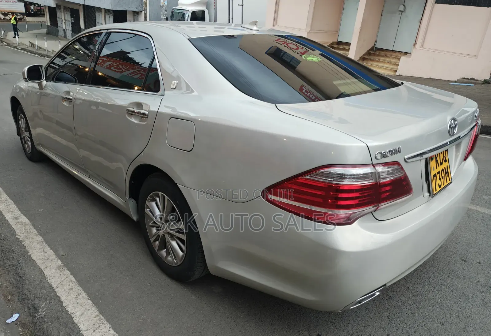 Toyota Crown 2012 Beige