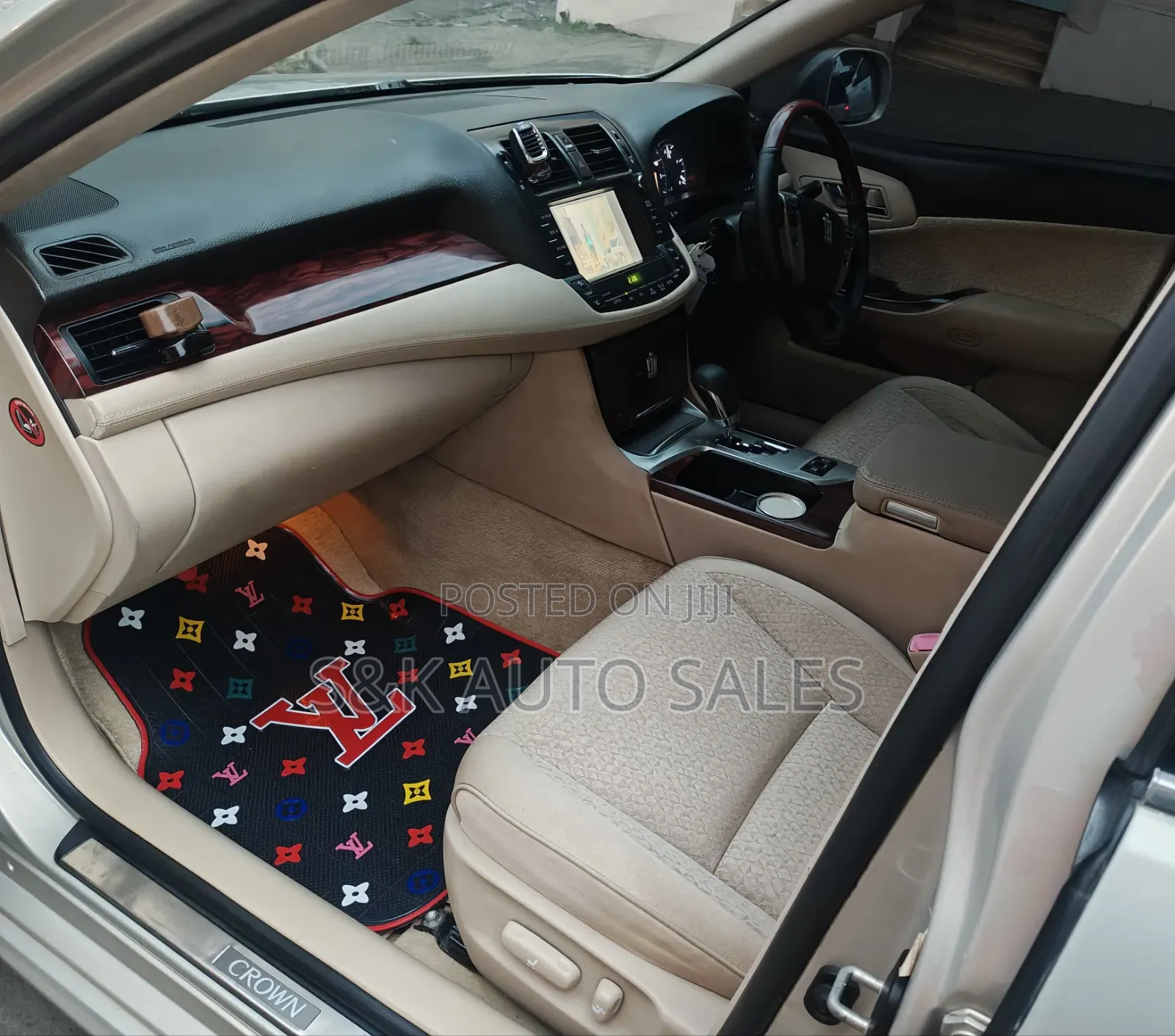 Toyota Crown 2012 Beige