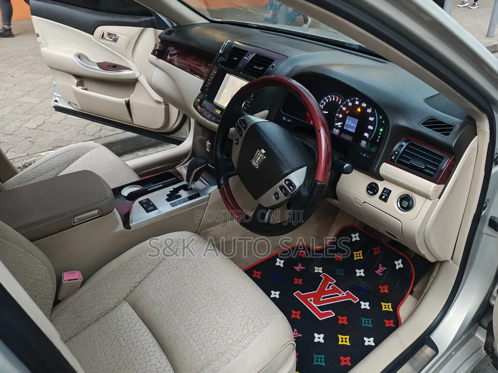 Toyota Crown 2012 Beige