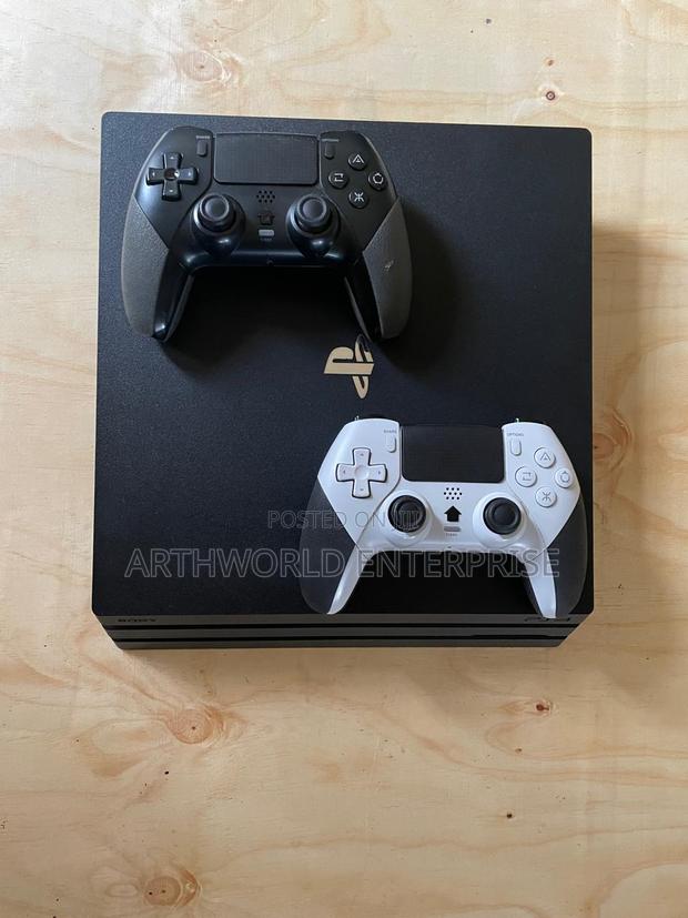 Sony Playstation 4 Pro | Ps4 Pro Console + Ps4 Pads