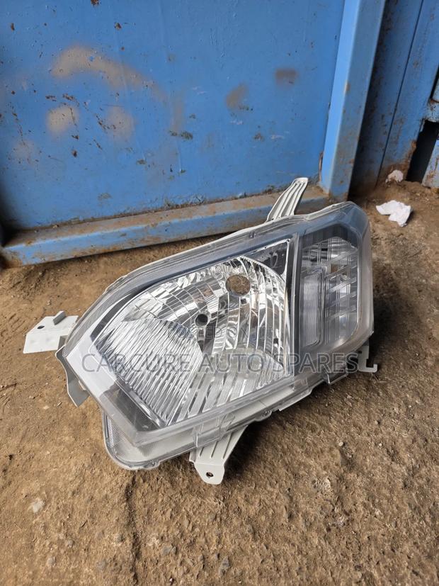 Probox / Succeed 2015 2020 Headlight - thumbnail 2