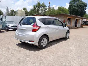Nissan Note 2018 Silver