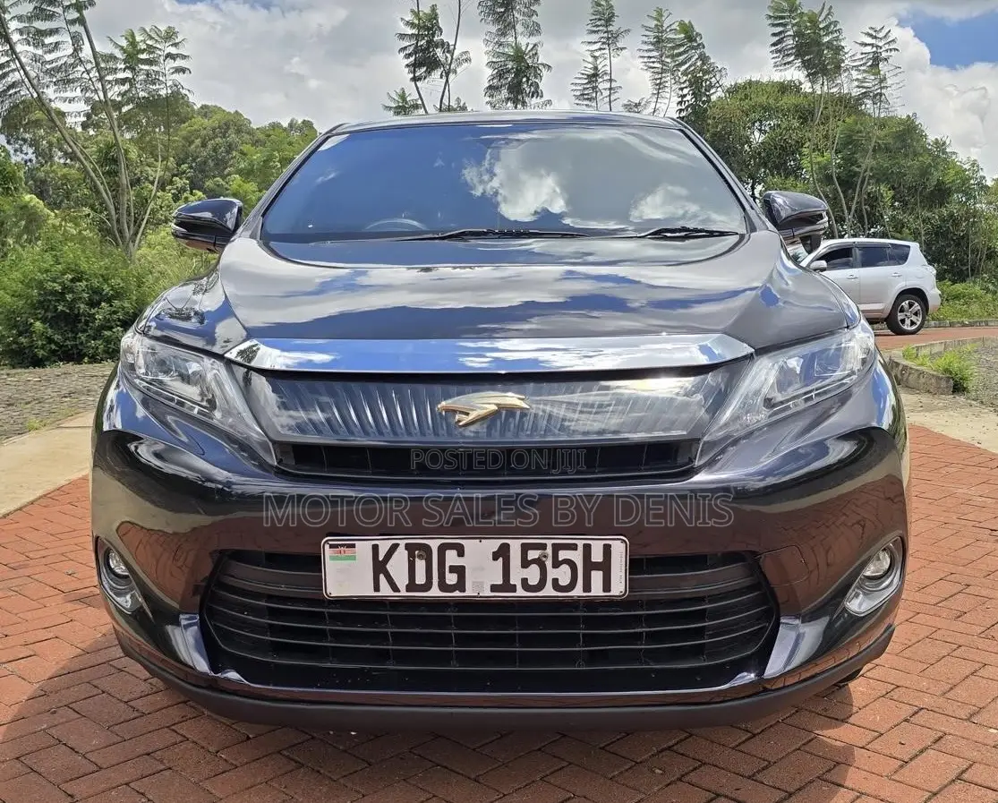 Toyota Harrier 2.0 2014