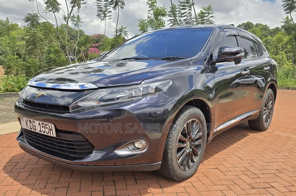 Toyota Harrier 2.0 2014