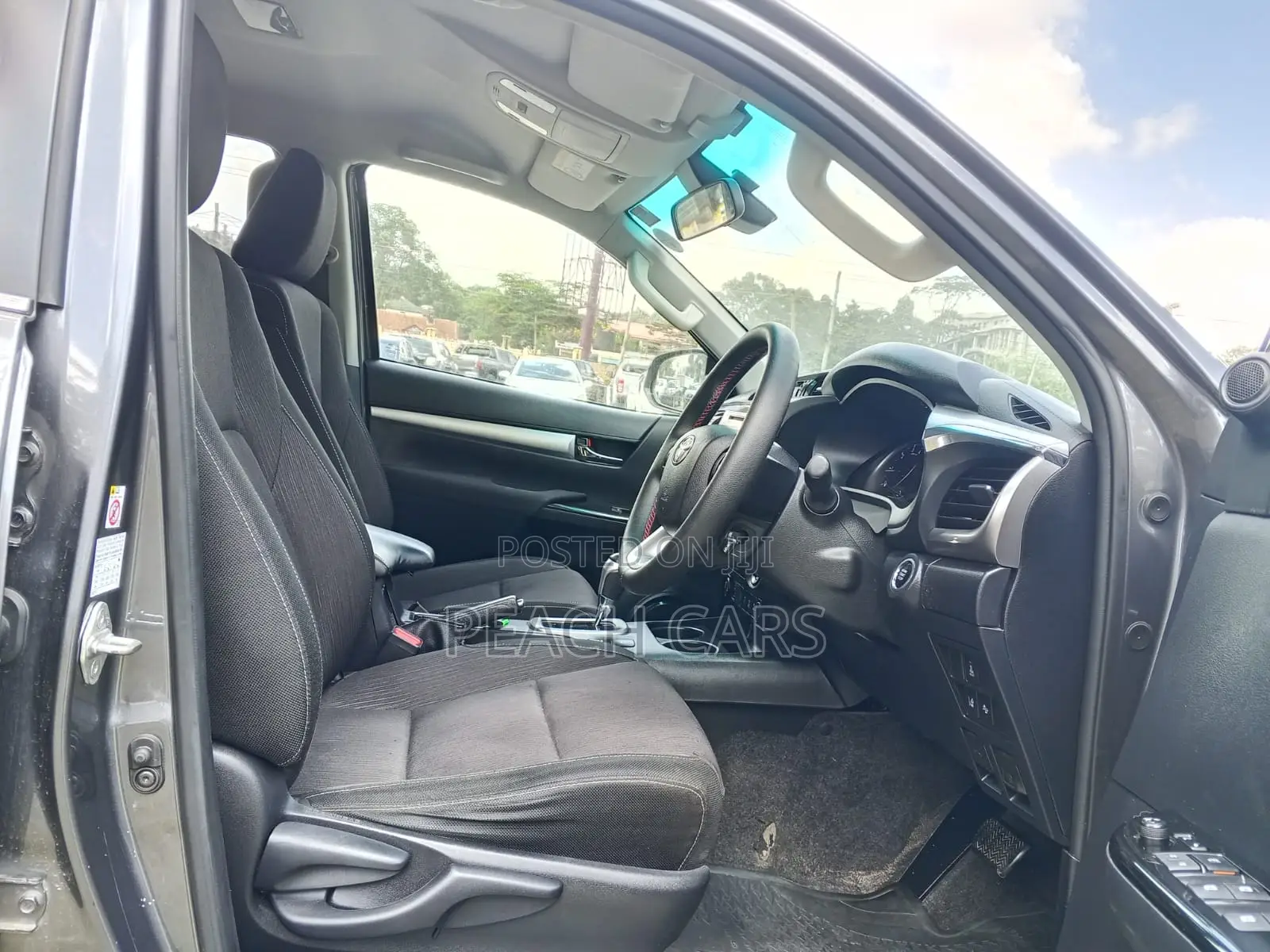 Toyota Hilux 2018 Gray