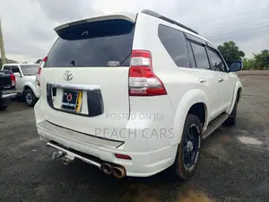 Toyota Land Cruiser Prado 2009 White