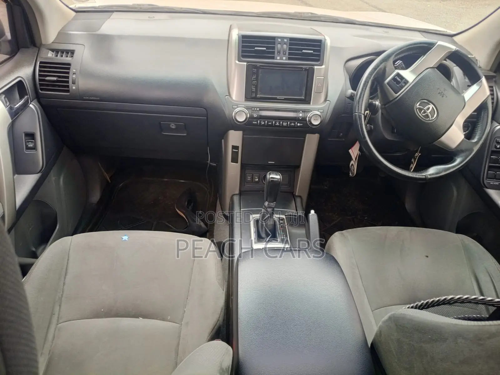Toyota Land Cruiser Prado 2009 White