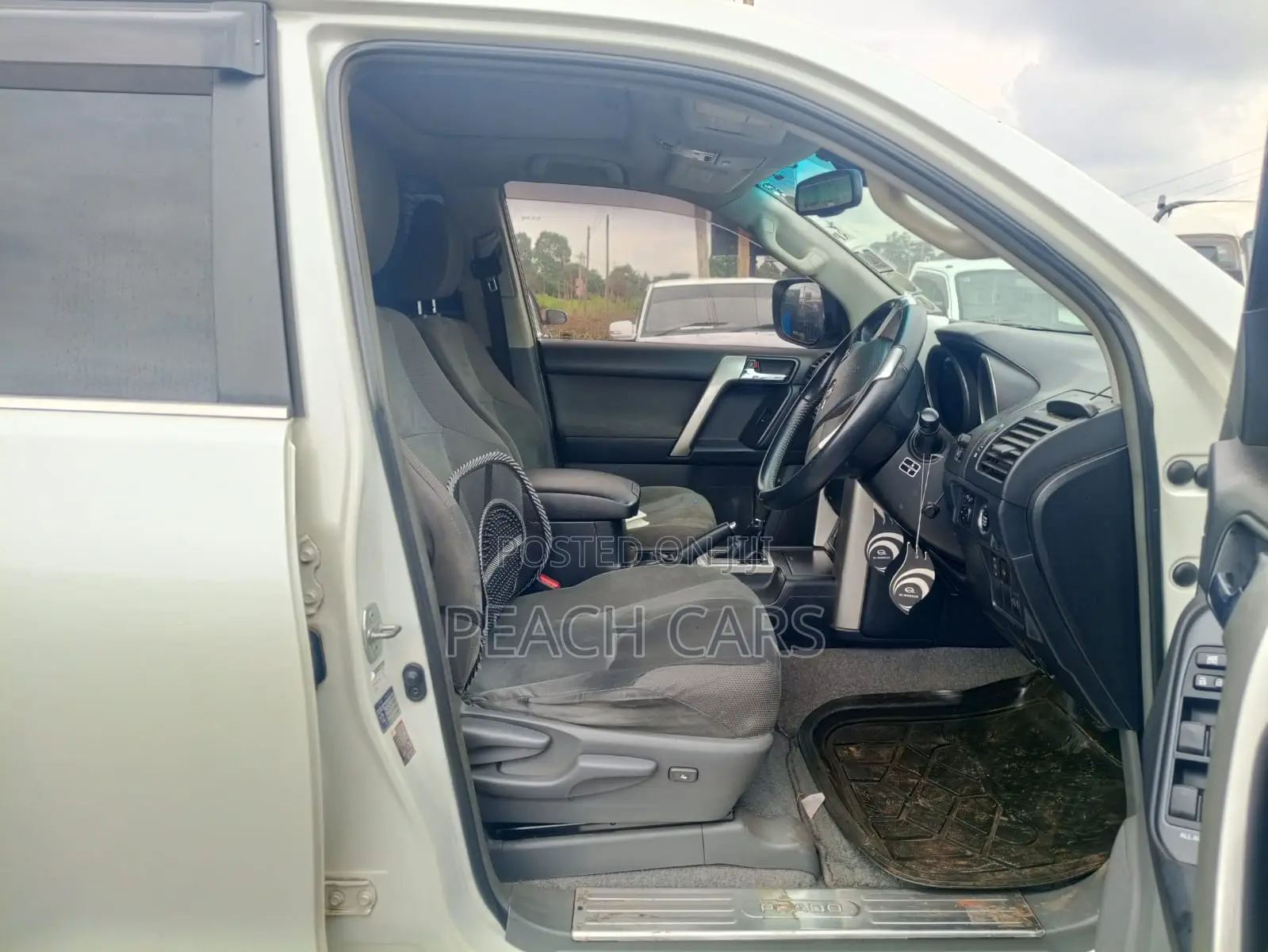 Toyota Land Cruiser Prado 2009 White