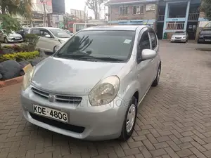 Toyota Passo 2014 Silver