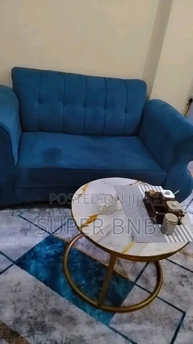 Studio Airbnb Donholm Phase8 Opposite Greenspan Mall