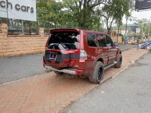 Mitsubishi Pajero 2015 Red