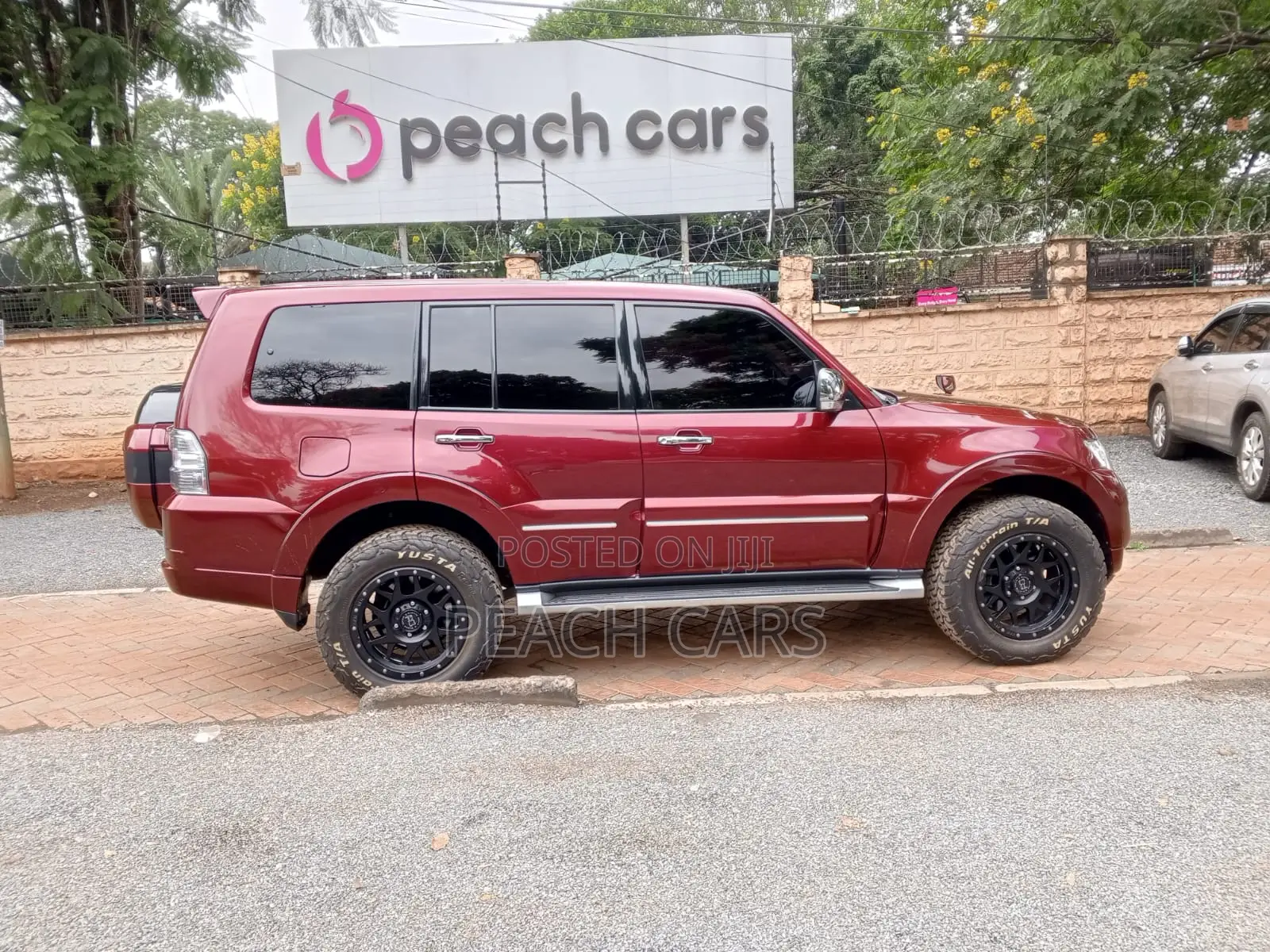 Mitsubishi Pajero 2015 Red