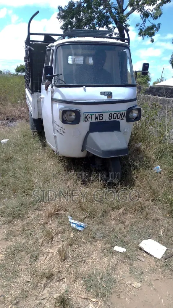 Piaggio Scooter 2019 White