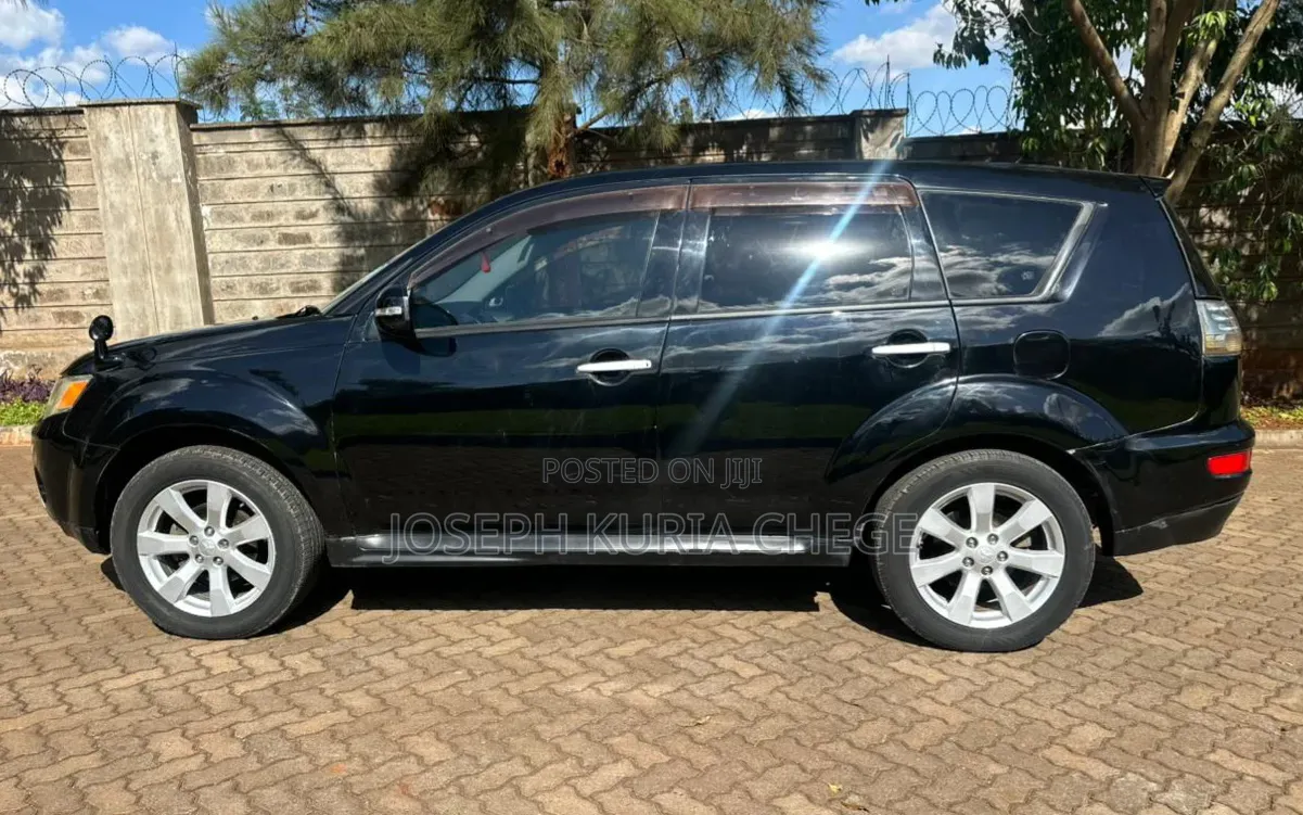 Mitsubishi Outlander 2010 Black