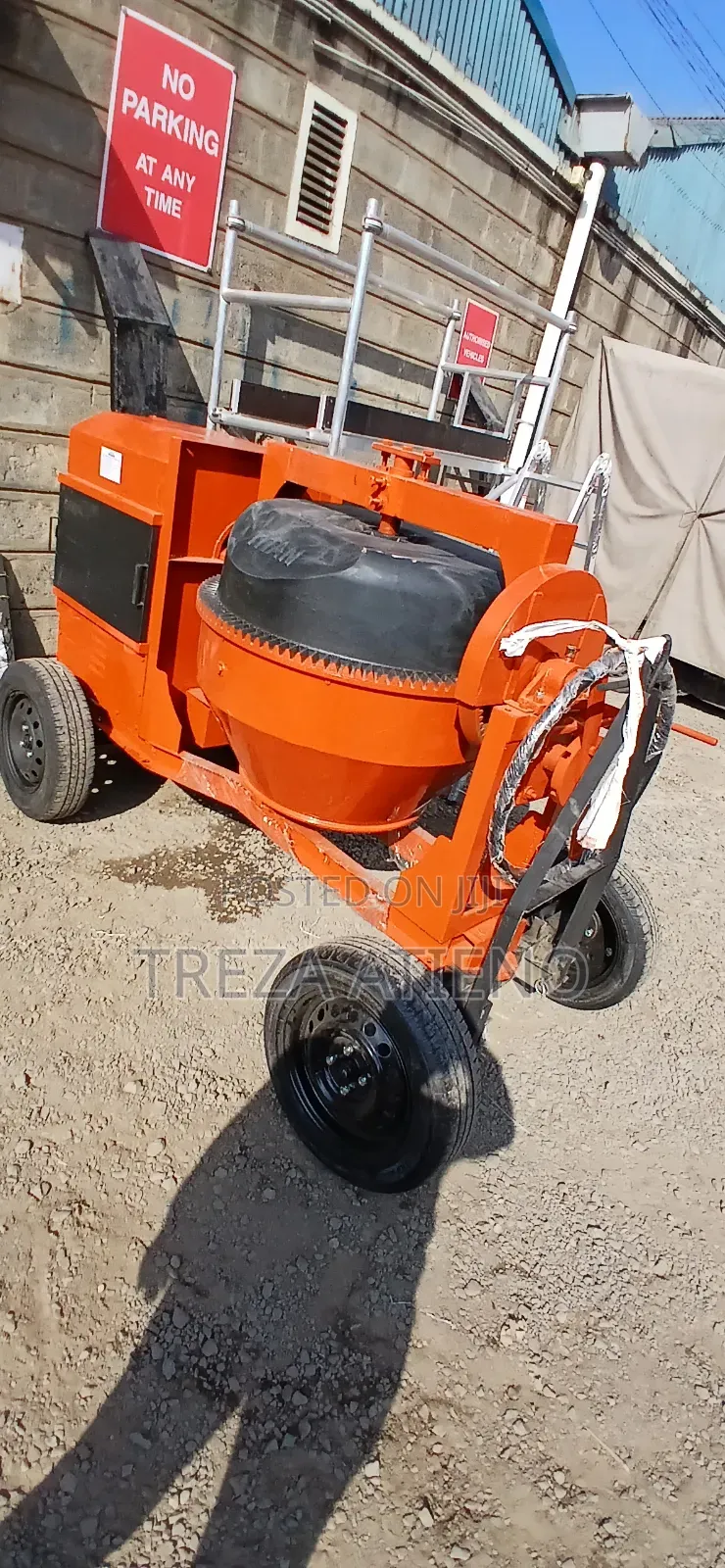 Portable Concrete Mixing Machine