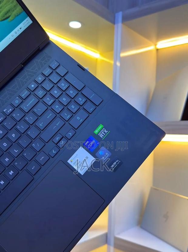 Laptop HP Omen 16 16GB Intel Core i7 SSD 512GB - thumbnail 3