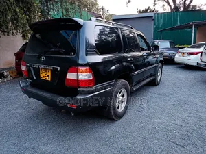 Toyota Land Cruiser 2005 Black
