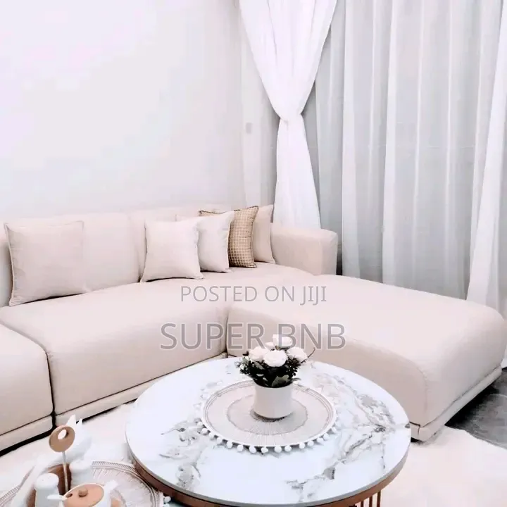2 and 3 Bedroom Airbnb in Donholm Greenspan