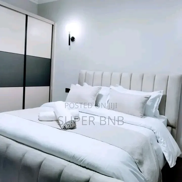 2 and 3 Bedroom Airbnb in Donholm Greenspan