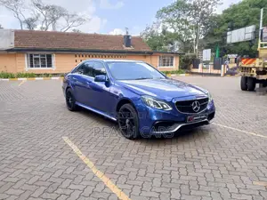 Mercedes-Benz E250 2010 Blue