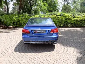 Mercedes-Benz E250 2010 Blue
