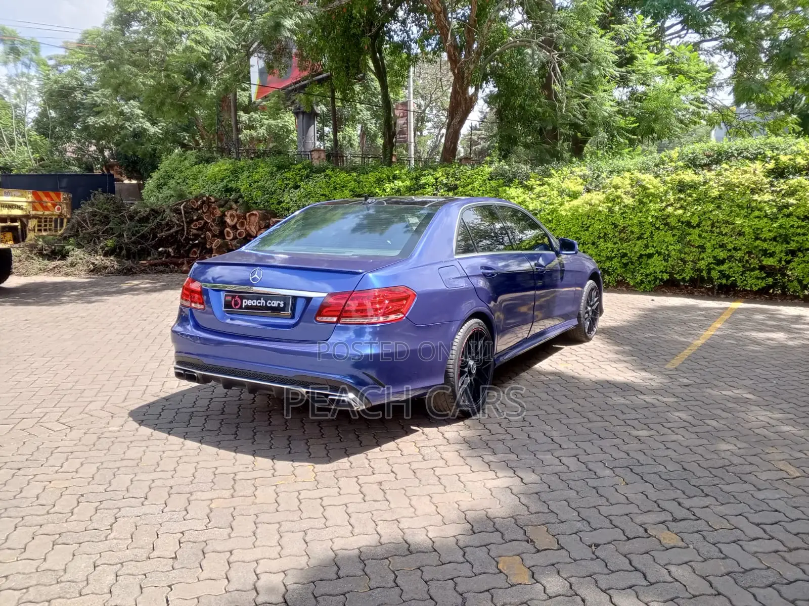 Mercedes-Benz E250 2010 Blue
