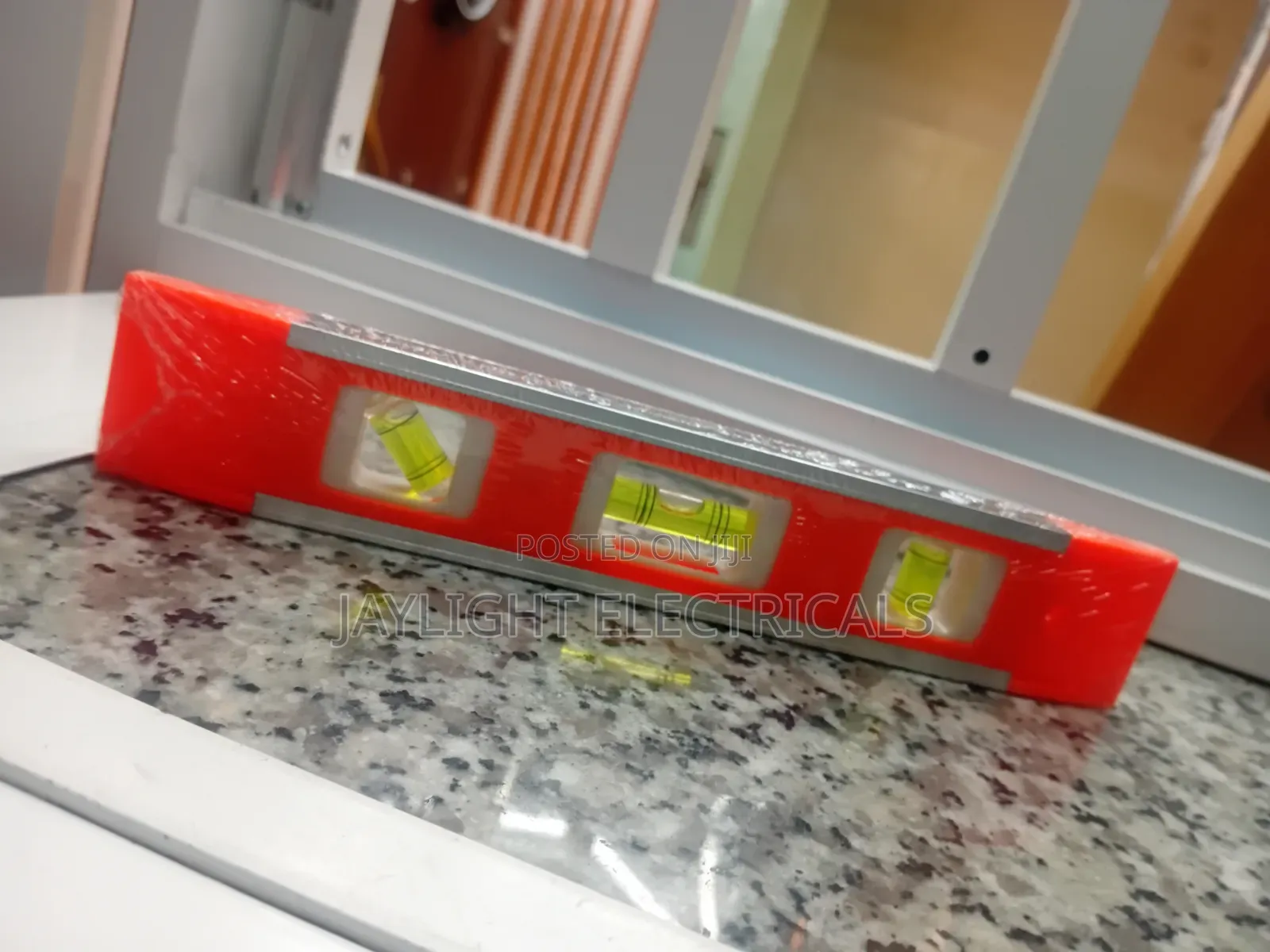 Digital Aluminium Spirit Level With 3 Bubbles