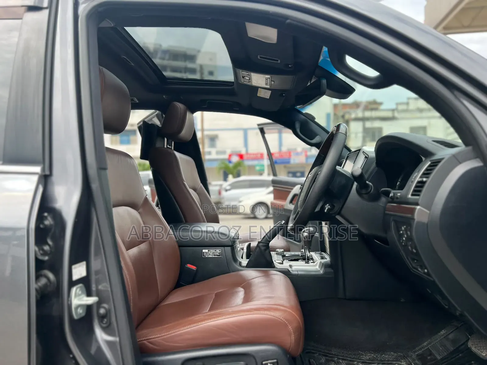 Toyota Land Cruiser 4.6 V8 ZX 2019 Gray