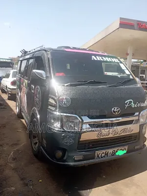 Toyota HiAce 2012 Black