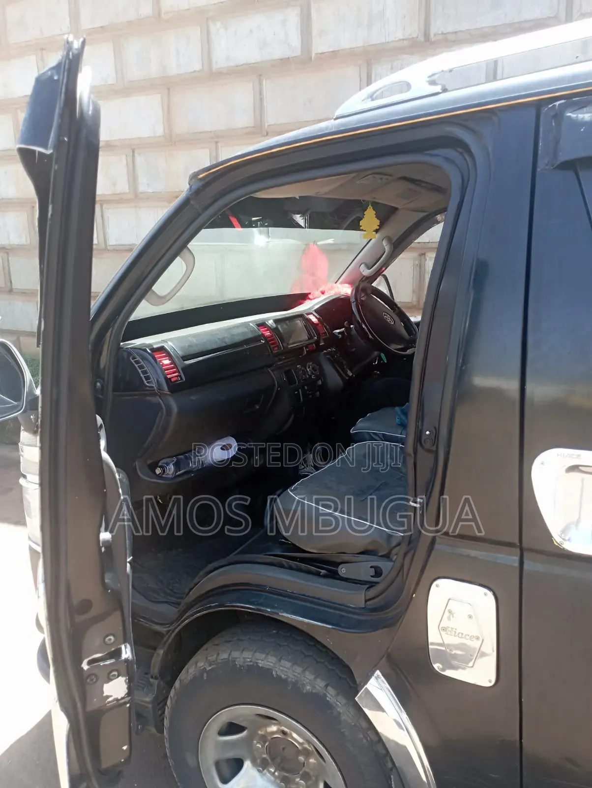 Toyota HiAce 2012 Black