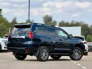 Toyota Land Cruiser Prado 2019