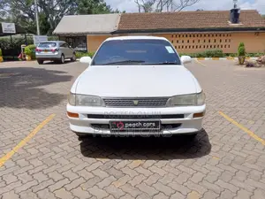 Toyota Corolla 1994 White